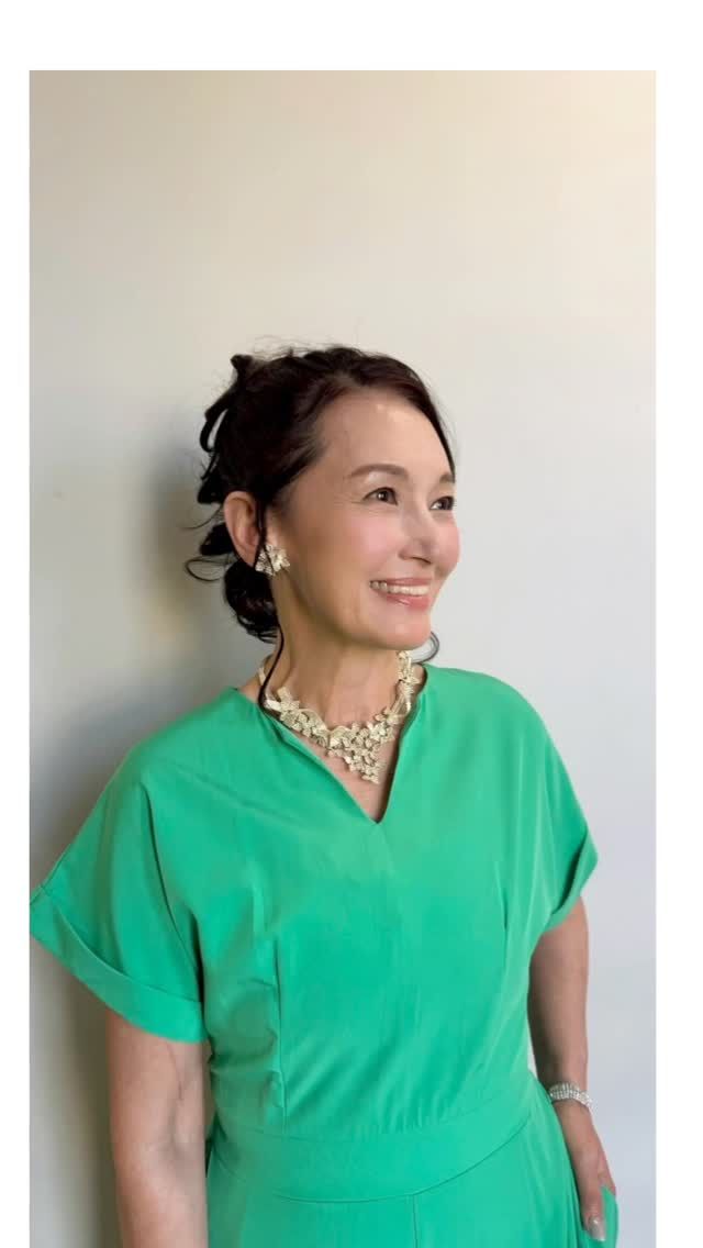 本日19:00〜BS朝日にて放送されます
『人生歌がある』 
司会の岡田美里さんの
アクセサリーを担当させて
いただきました。
生徒さんにもレッスンで
お作りいただいたものの
アップグレード版です。
今夜放送❣️ご覧くださいませ。
@millieokada 
@lafeede_foret 
#大人のお稽古サロン名古屋 
#ビーズアクセサリー 
#beadswork 
#beadjewelry
